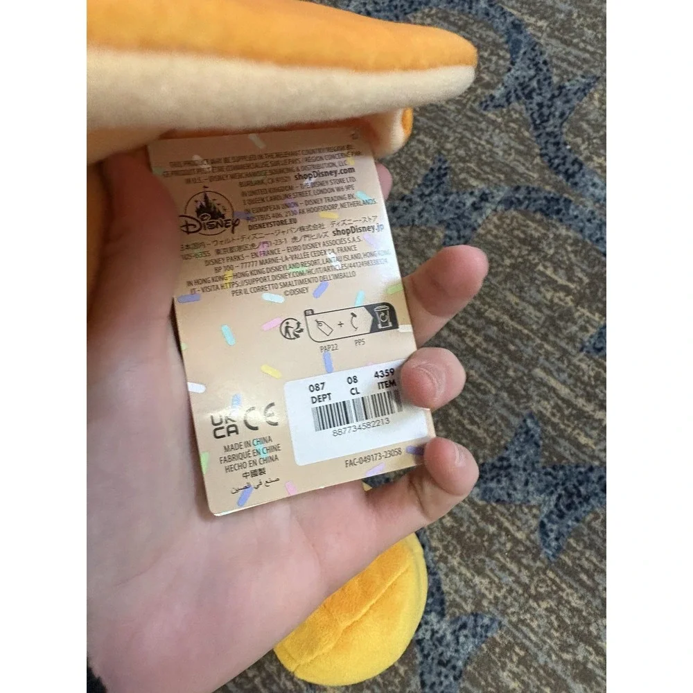 Disney Munchlings Pineapple‎ Upside Down Cake Stitch Plush Baked Treats 15